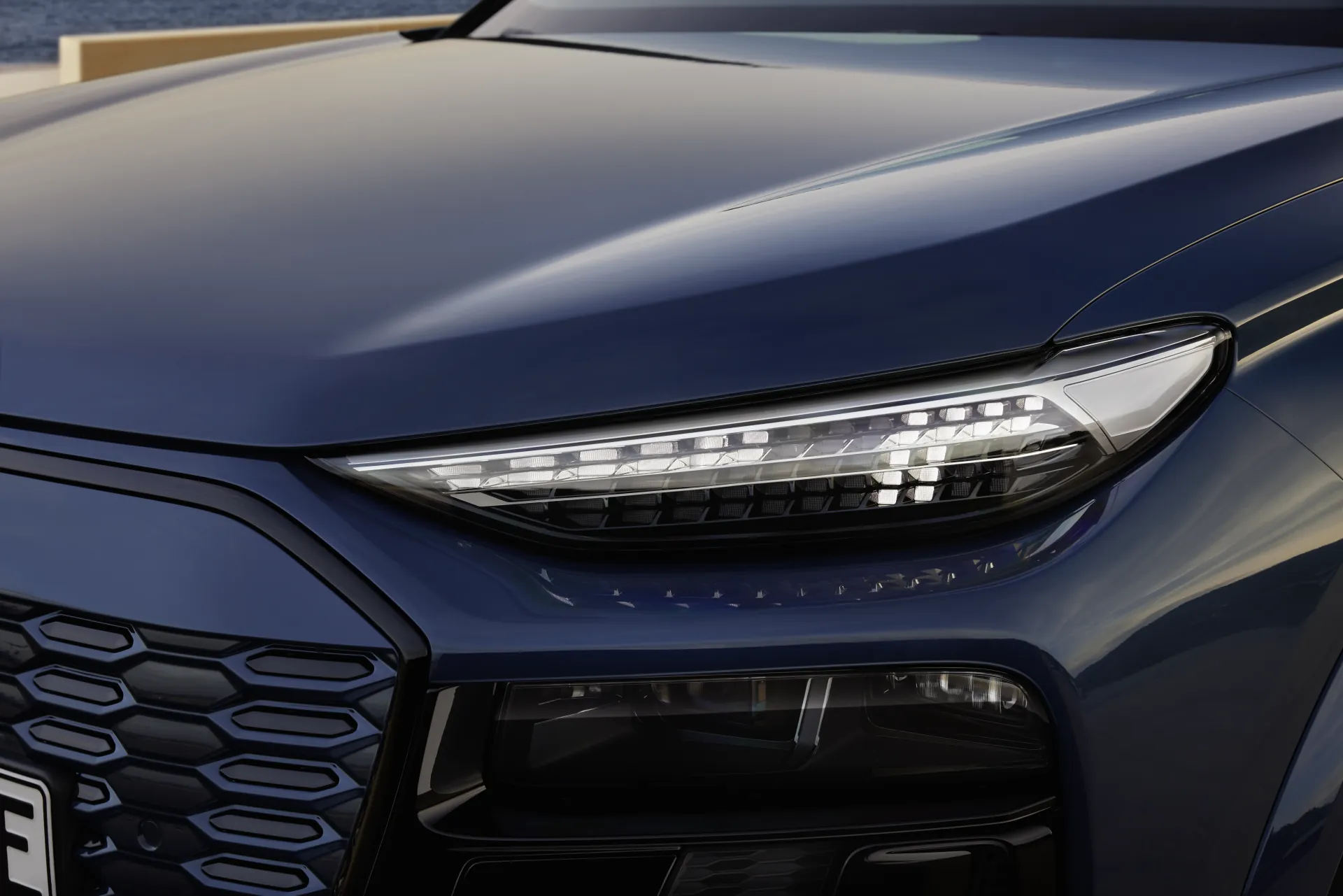Audi Q6 e-tron - Ảnh 14